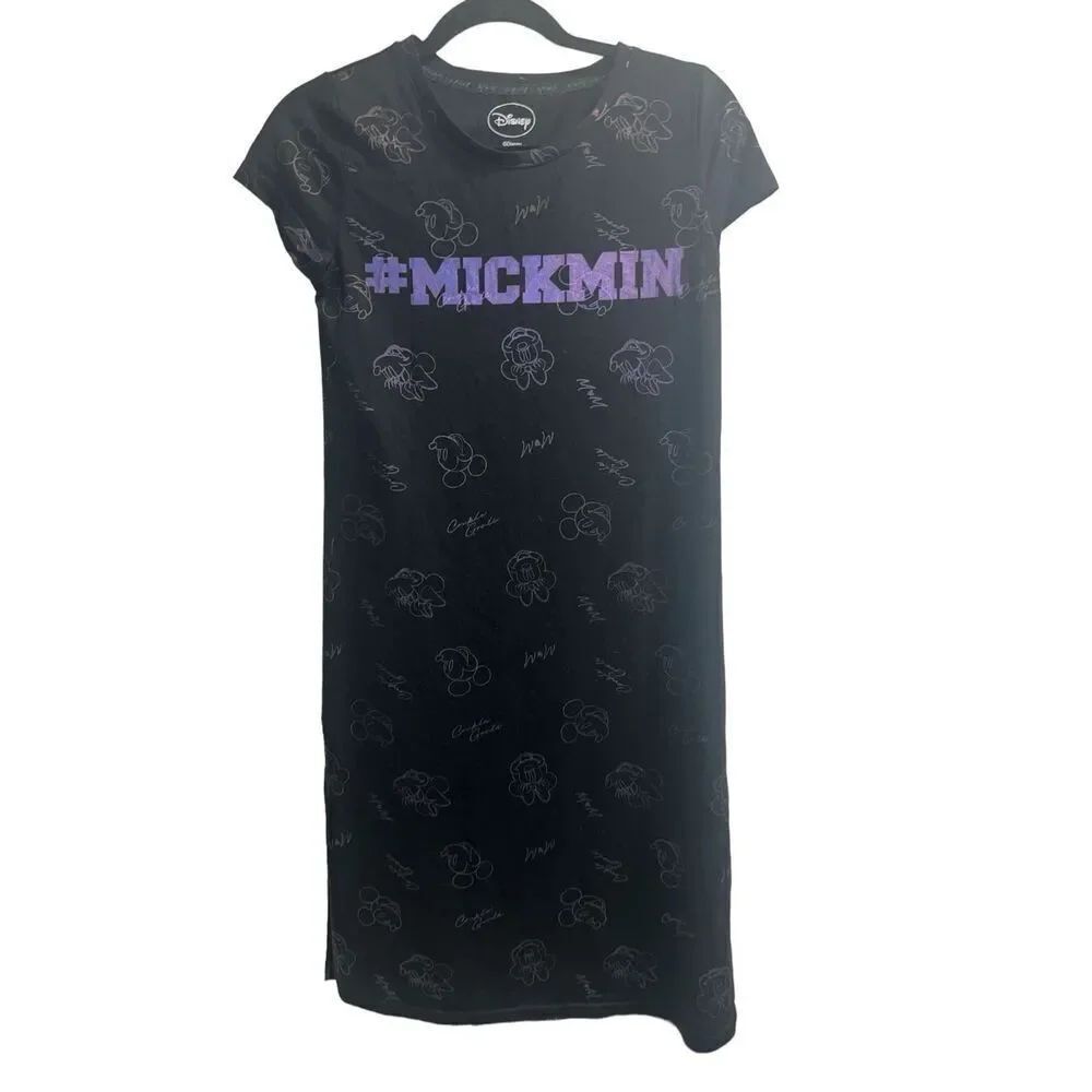 ✨Disney Graphic Sz 4 Tunic✨